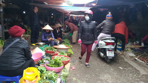 Trời rét đậm, giá rau xanh, thực phẩm tăng mạnh