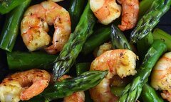 Nghiên cứu gây sốc: Măng tây, hải sản khiến ung thư vú di căn nhiều hơn