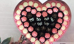 Thị trường quà Valentine trắng: Socola trắng, hoa hồng trắng được săn lùng