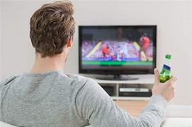 Vợ than trời vì bị chồng bỏ rơi giữa mùa World Cup 2018