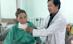 Hoại tử bướu khổng lồ vùng cổ vì tin lang băm