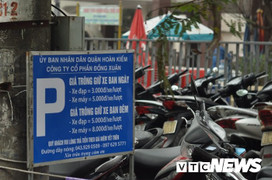 Giá gửi xe ô tô ở Hà Nội tăng gấp 2-3 lần: Nhà nhà chuyển sang đi xe máy?