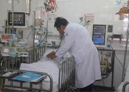 Bé gái 14 tuổi chết thảm do dùng thuốc diệt cỏ