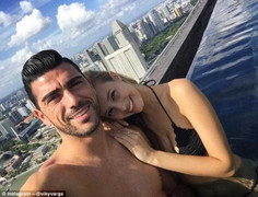 Bí quyết thăng hoa hạ Bỉ của tiền đạo Italia