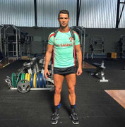 Ronaldo khoe cơ bắp rắn chắc, 'dọa' Ba Lan trước tứ kết Euro 2016