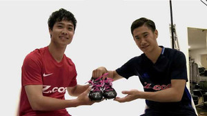 Công Phượng trao đổi áo với cựu sao Man Utd Kagawa