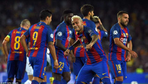 Barcelona nhấn chìm Celtic, trận Man City-Borussia Monchengladbach bị hoãn