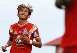 Chan Vathanaka: 'Ronaldo mới' của bóng đá Campuchia