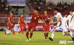 'Công Phượng mất phong độ do ra nước ngoài thi đấu'