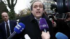 Huyền thoại Michel Platini từng nhận hối lộ, mất ghế Chủ tịch UEFA thế nào?
