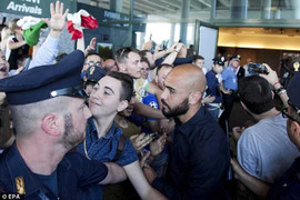 Tin tức Euro 4/7: Đội tuyển Italia được chào đón như người hùng