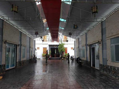 Truy tìm nhóm côn đồ đâm chết nam thanh niên tại khách sạn