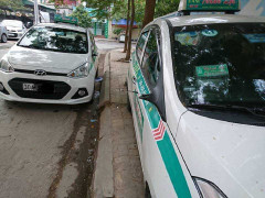 Hàng loạt xe ô tô bị trộm vặt trụi gương trong đêm