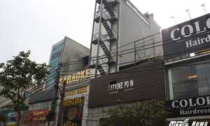 Ảnh: Sau đám cháy khiến 13 người chết, hàng loạt quán karaoke 'rủ nhau' lắp thang thoát hiểm