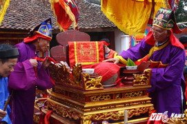 Lễ hội đả cầu cướp phết 'nhất quyết không tung phết cho dân cướp'