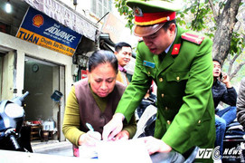 Hà Nội ra quân 'đòi lại' vỉa hè cho dân: Vứt rác bừa bãi bị phạt 7 triệu đồng