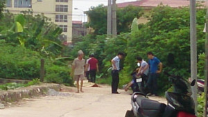 Nam thanh niên ngã vật xuống đường chết tại chỗ