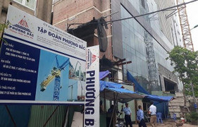 Dự án 8B Lê Trực đang bị ủy ban phường khóa cổng trái phép?