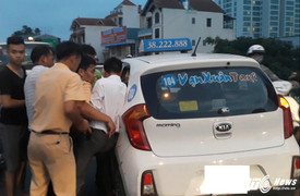 Tông trọng thương CSGT Hà Nội, nam thanh niên phóng xe tháo chạy bỏ 2 người đi cùng ở lại