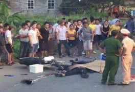 Xe máy va chạm xe tải, 2 nam thanh niên chết tại chỗ