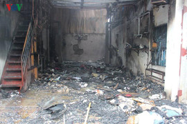 Cháy lớn ở Hà Nội, nhiều người hoảng loạn