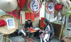 Ngày hội sách Xuân 2018 thu hút đông đảo độc giả Hà Nội