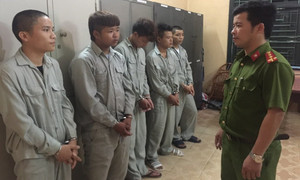 Thiếu tiền tiêu xài, 5 thanh niên rủ nhau đi cướp ở Phú Thọ