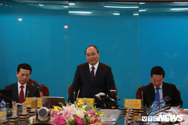 Thủ tướng Nguyễn Xuân Phúc làm việc với Bộ TT&TT