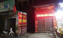 Nam thanh niên giả vờ thử nhẫn rồi cướp vàng bỏ chạy ở Hà Nội