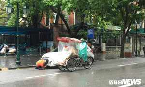 Bắc Bộ mưa dông, nắng nóng quay lại Trung Bộ