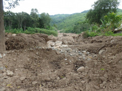 Nguy cơ sạt lở đất, di dời khẩn cấp 135 hộ dân ở Thanh Hóa