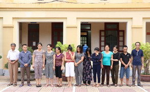 Hà Tĩnh triệt xóa đường dây ghi lô đề bằng điện thoại, bắt giữ 7 'nữ quái'