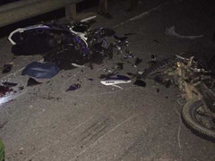 Hai xe máy tông nhau, 3 người chết tại chỗ