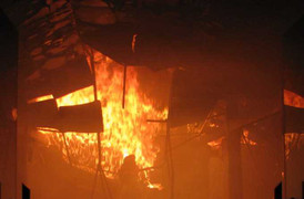 Kho chứa hàng trung tâm điện máy lớn ở Lâm Đồng bị thiêu rụi