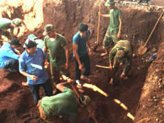 Tìm được 10 hài cốt liệt sĩ trong hố chôn tập thể ở Gia Lai