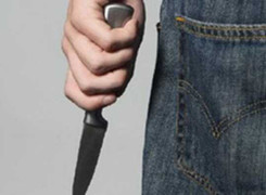 Nhóm côn đồ xông vào chém người nhà trưởng công an xã