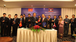Đẩy mạnh hợp tác trao đổi thông tin Việt-Lào