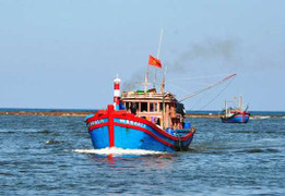 Đã tiếp cận 18 ngư dân trên 2 tàu cá Quảng Ngãi gặp nạn