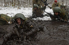 Những bài huấn luyện khủng khiếp của Cận vệ quốc gia Nga