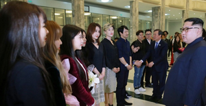 Ban nhạc nữ khiến ông Kim Jong-un điều chỉnh lịch trình để đến xem
