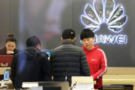 Huawei sa thải giám đốc kinh doanh mới bị Ba Lan bắt giữ
