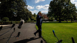 Sắp có thêm quan chức tình báo đứng ra tố giác Tổng thống Trump?