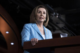 Tổng thống Trump kêu gọi cáo buộc Chủ tịch Hạ viện Pelosi tội phản quốc