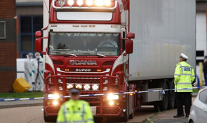 Đại sứ Việt Nam tại Anh đến hiện trường vụ 39 người chết trong container