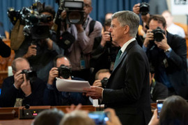 Chi tiết đắt giá trong phiên điều trần công khai luận tội Tổng thống Trump