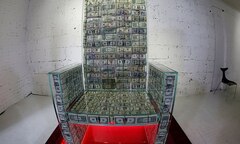 Choáng với 'ngai vàng' được làm từ 1 triệu USD tiền mặt của tỷ phú Nga