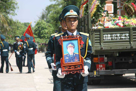 Nghẹn ngào phút cuối tiễn đưa Đại tá Trần Quang Khải về cõi vĩnh hằng