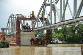 Cận cảnh cầu Ghềnh trước ngày thông tuyến