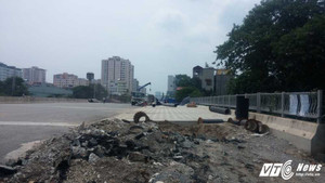 Hàng loạt sai phạm tại cầu vượt bị 'tố' lộ xốp trong bê tông