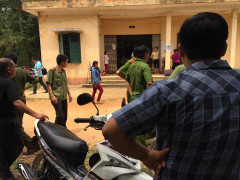 Chủ quán ăn đêm đâm thấu ngực khách hàng